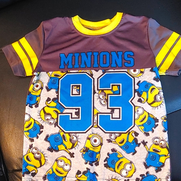 BOGO🌺Illumination Minions #93 T-Shirt - Picture 2 of 5